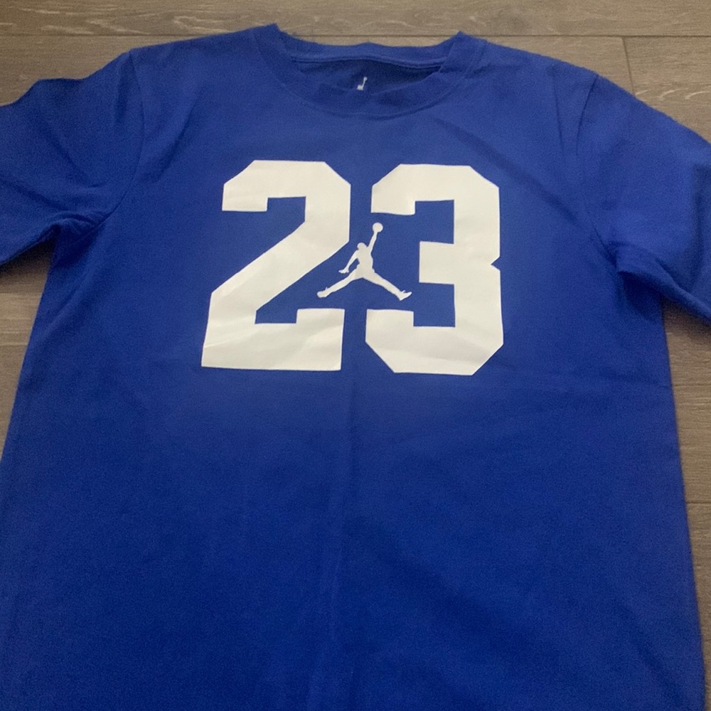 Nike Jordan boys short sleeve tshirt. Size large 14